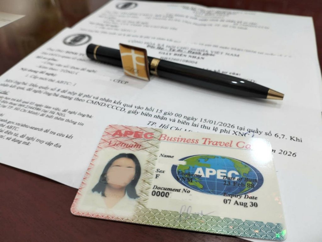 dich-vu-lam-the-apec-uy-tin