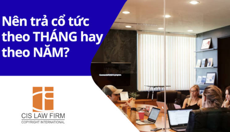 co-tuc-tra-theo-thang-hay-nam